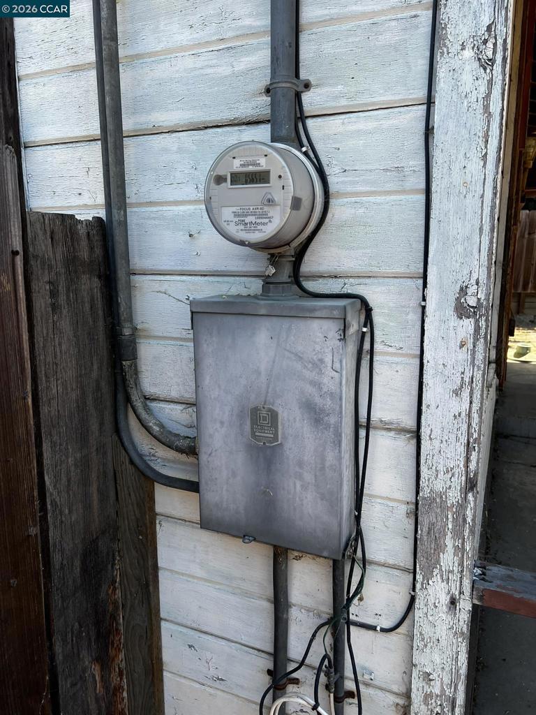 https://media.crmls.org/mediaz/7207569d-8e1c-4611-be6d-389691b0f64b.jpg?preset=X-Large