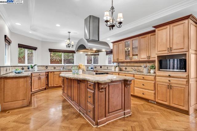 3405 Story Lane, San Jose CA: https://media.crmls.org/mediaz/7207bd08-9003-4199-8154-a74dce774542.jpg