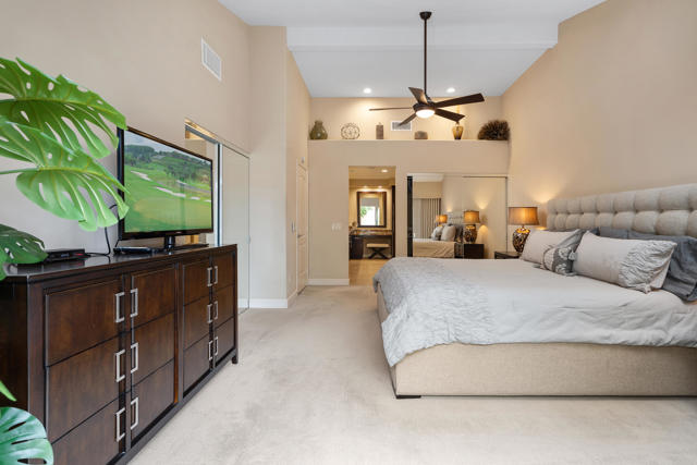 38678 Dahlia Way, Palm Desert CA: https://media.crmls.org/mediaz/720856e4-af13-4c6f-a0a0-56803c6b6937.jpg