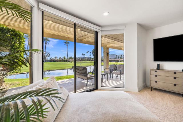 6 Barnard Court, Rancho Mirage CA: https://media.crmls.org/mediaz/72085808-7a5c-4058-ba01-39c796ebd2df.jpg