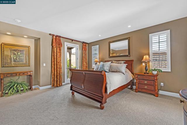 2222 Creekview Pl, Danville CA: https://media.crmls.org/mediaz/72089e78-e31d-45b4-bf38-408a8ea6adb9.jpg
