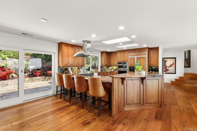 3698 Camino De Las Lomas, Vista CA: https://media.crmls.org/mediaz/7208a9d3-31e2-472a-9f93-67a653e696d9.jpg