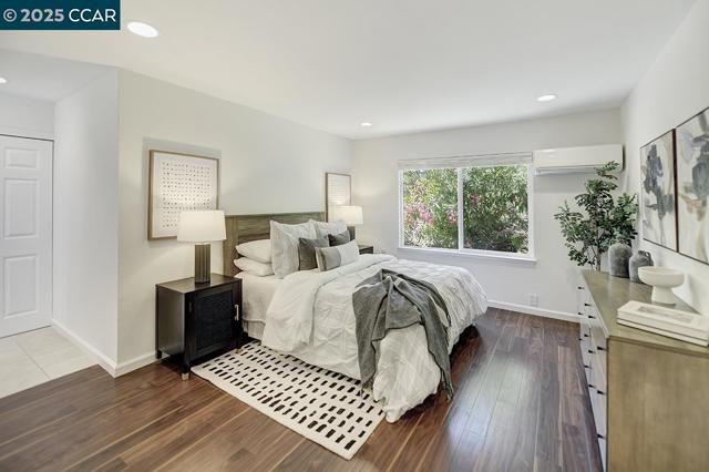 3136 Tice Creek Dr, Walnut Creek CA: https://media.crmls.org/mediaz/7209454b-5ee2-4af0-9e13-df7a644c18b8.jpg