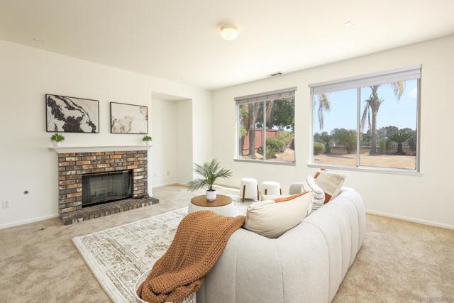 641 Serrano Ln, Chula Vista CA: https://media.crmls.org/mediaz/72094550-3ce0-450d-92f2-2aa845ef847c.jpg