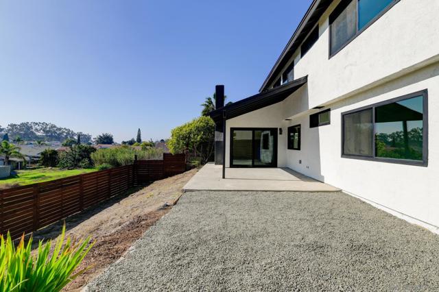 6035 Harps Ct, San Diego CA: https://media.crmls.org/mediaz/720a59b2-e0ee-4b7f-a15b-f33419d49f14.jpg