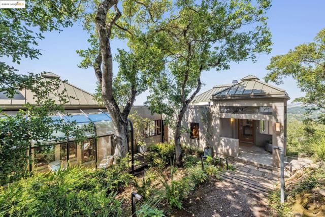 12688 Brookpark Road, Oakland CA: https://media.crmls.org/mediaz/720bbdcf-598e-416c-bc0c-1cfdfb2a99f9.jpg