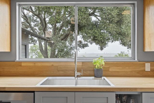 43002 Arroyo Seco Road, Soledad CA: https://media.crmls.org/mediaz/720c0172-b8fe-4fc2-9ec5-8be48b9f8fb1.jpg