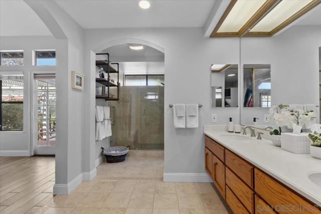 16263 Via Embeleso, San Diego CA: https://media.crmls.org/mediaz/720caa04-ddfe-4d44-a954-5230ffa030fa.jpg