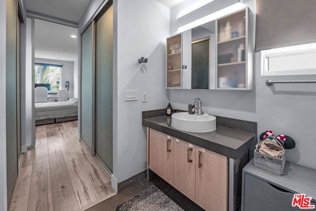 1234 Wilshire Boulevard, Los Angeles CA: https://media.crmls.org/mediaz/720cb2ba-f2a3-41a6-b9f8-d754ec0dddb3.jpg