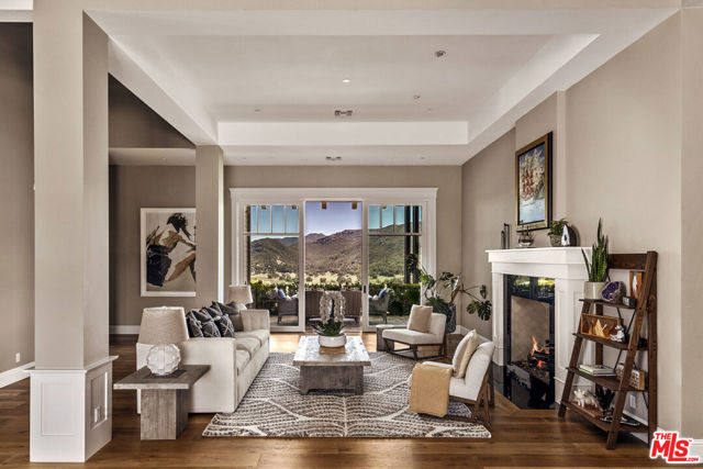1697 W Potrero Road, Westlake Village CA: https://media.crmls.org/mediaz/720cf1aa-f542-4bd5-9c90-93f498f3b018.jpg