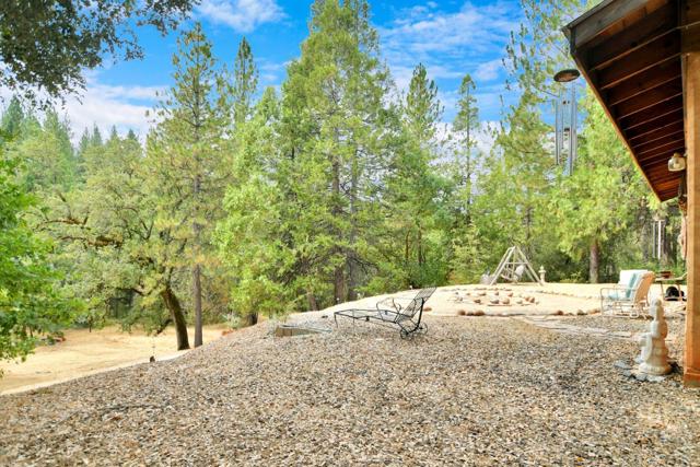 17533 Humbug Creek Road, Glencoe CA: https://media.crmls.org/mediaz/720dc8e9-0819-4fdd-a6a8-ac79e1c91557.jpg