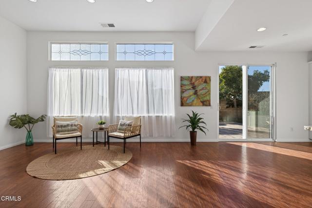 Detail Gallery Image 3 of 55 For 2914 Naples Dr, Oxnard,  CA 93035 - 3 Beds | 2 Baths