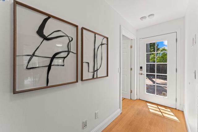 6793 Flanders Dr, Newark CA: https://media.crmls.org/mediaz/720e8b95-7b6c-48ec-a5f4-168427710bc9.jpg