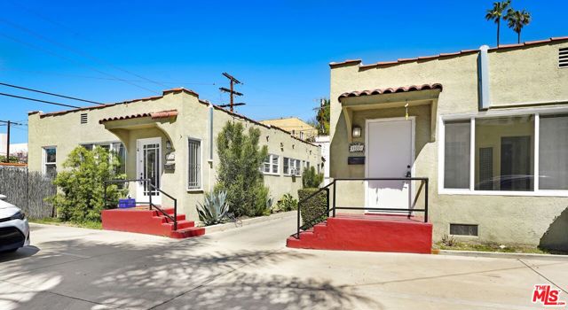 3370 Hamilton Way, Los Angeles CA: https://media.crmls.org/mediaz/720ef363-3794-40ad-97e3-311597d4c84f.jpg