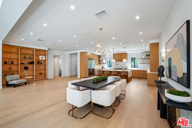 20215 Lorenzana Drive, Woodland Hills CA: https://media.crmls.org/mediaz/720f54ce-9e5b-4d6e-8c0a-4e7619b35a93.jpg