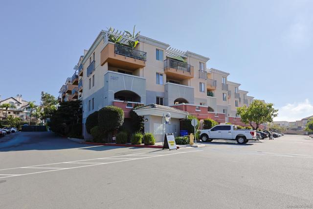 3887 Pell Place, San Diego CA: https://media.crmls.org/mediaz/720f68a7-0139-4fce-b04c-62c50de02275.jpg