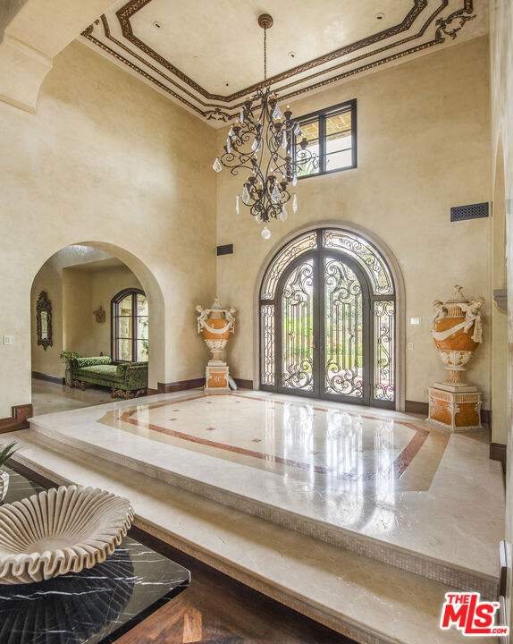 427 La Marina Drive, Camarillo CA: https://media.crmls.org/mediaz/720f8adc-3b6c-46c7-908d-da2f8663d1e4.jpg