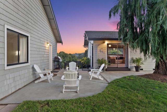 500 Valencia School Road, Aptos CA: https://media.crmls.org/mediaz/72104f1c-ae63-472b-9d85-f618318e7647.jpg