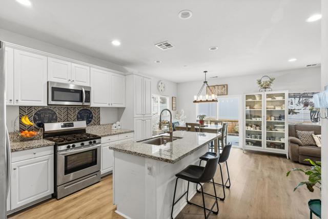 Detail Gallery Image 7 of 36 For 35461 Brown Galloway Ln, Fallbrook,  CA 92028 - 4 Beds | 3 Baths