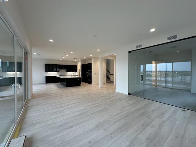 Image 32 of 38 For 4596 Ellington Way