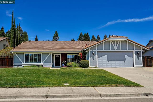 84 Tumbleweed Ct, San Ramon CA: https://media.crmls.org/mediaz/7210fc93-3bd1-48bb-8a0a-0a5c3923ba34.jpg
