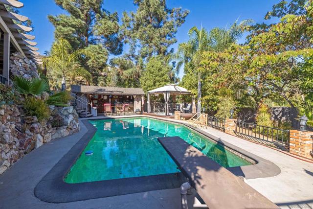 Image 6 of 44 For 11608 Vernette Dr