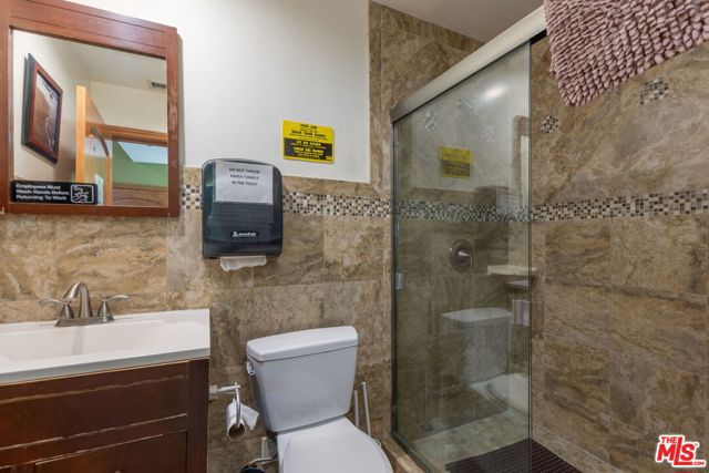 6956 Bertrand Avenue, Reseda CA: https://media.crmls.org/mediaz/7212da0d-219a-472d-bc98-776ca0bdef93.jpg