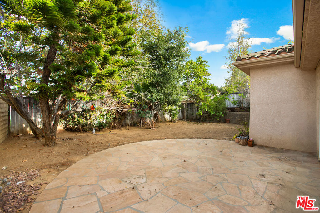 MLS #25589135 image #23