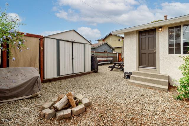 104 E Warner Street, Ventura CA: https://media.crmls.org/mediaz/721356df-1bdb-4eec-8c2d-476e43eb1544.jpg