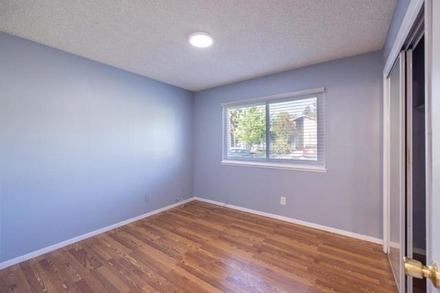 6862 Westchester Way, Citrus Heights CA: https://media.crmls.org/mediaz/72139b9c-befe-4ab0-90a9-56d7e5479e1a.jpg