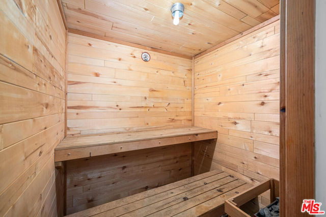 1520 Camden Avenue, Los Angeles CA: https://media.crmls.org/mediaz/7213f572-2028-489f-9d89-15985fe11dee.jpg