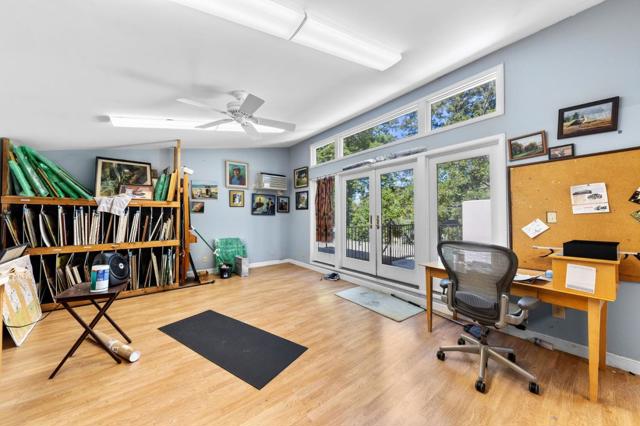 680 Fairway Circle, Hillsborough CA: https://media.crmls.org/mediaz/72140983-0370-4a30-ba3d-3973bf5c42b4.jpg