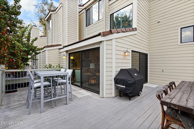 1224 S Westlake Boulevard, Westlake Village CA: https://media.crmls.org/mediaz/7215706e-698a-49ae-a4e9-73fbb54fc980.jpg