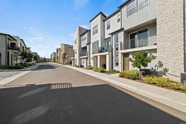 10422 Adamson Way, San Diego CA: https://media.crmls.org/mediaz/7215d89e-3265-48b1-8c1c-4fd72a6ef57a.jpg