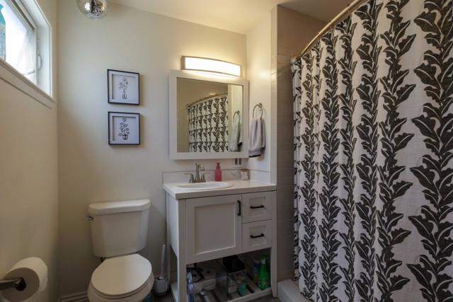 8421 Wayland Lane, Gilroy CA: https://media.crmls.org/mediaz/72170ba6-bfcf-4be7-842c-607135e6377c.jpg