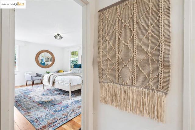342 El Toyonal, Orinda CA: https://media.crmls.org/mediaz/7217402b-f814-49ca-9611-9fef6c5bbadf.jpg