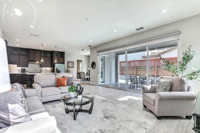 6736 Grasshopper Avenue, Newark CA: https://media.crmls.org/mediaz/721784f6-e963-42db-a599-24c6b5328989.jpg