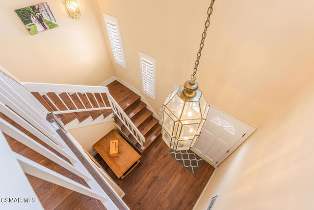 5200 White Oak Avenue, Encino CA: https://media.crmls.org/mediaz/7217c28b-44cd-4ec0-be6e-55ab717de2f3.jpg