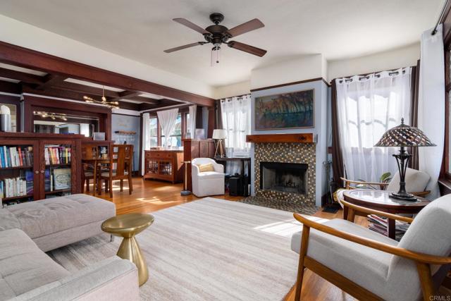 Detail Gallery Image 5 of 44 For 3915 Falcon St, San Diego,  CA 92103 - 3 Beds | 3 Baths