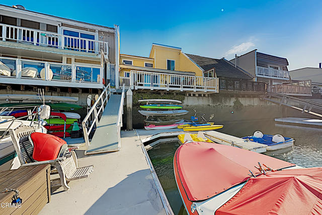 4531 Costa De Oro, Oxnard CA: https://media.crmls.org/mediaz/72189d96-7181-49a3-8f59-f1e34537b254.jpg