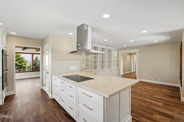 1027 Garrido Drive, Camarillo CA: https://media.crmls.org/mediaz/7219dcf5-2d7c-40a0-96a5-95ee826f3fbd.jpg
