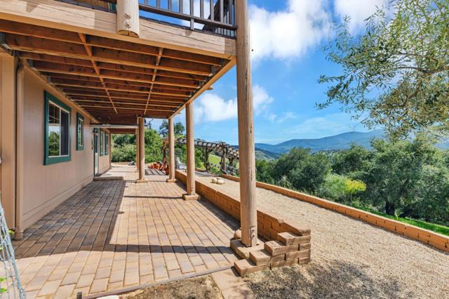 18 Asoleado Drive, Carmel Valley CA: https://media.crmls.org/mediaz/7219fef1-5471-4771-a9bf-70043c984769.jpg