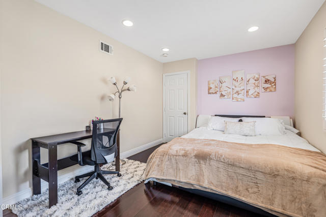 1449 La Culebra Circle, Camarillo CA: https://media.crmls.org/mediaz/721b159f-39f1-4428-abd7-1434d70022cb.jpg