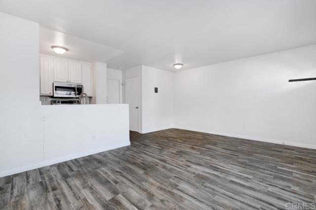 3780 Swift Avenue, San Diego CA: https://media.crmls.org/mediaz/721c3c6d-9a3f-4655-9277-1ba0f46460d0.jpg