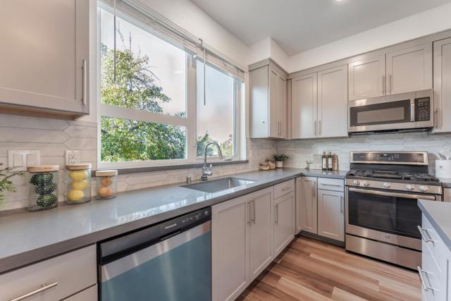Image 15 of 34 For 975 41st Street 135