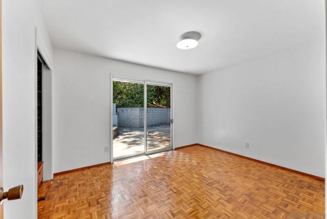 4936 Alzeda Drive, La Mesa CA: https://media.crmls.org/mediaz/721ced24-2dc1-441a-b351-98bd45635eb0.jpg