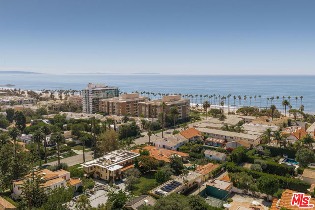 6 Bed Home for Sale in Santa Monica, California
