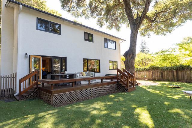 3523 Oak Drive, Menlo Park CA: https://media.crmls.org/mediaz/721e1662-bce3-4aa2-8c31-bae702909b9f.jpg