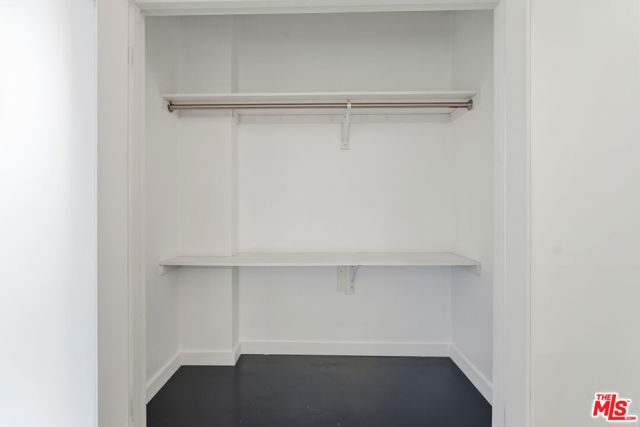 1100 Alta Loma Road, West Hollywood CA: https://media.crmls.org/mediaz/721e6f4b-6701-479c-bd0b-c2000872ec5b.jpg