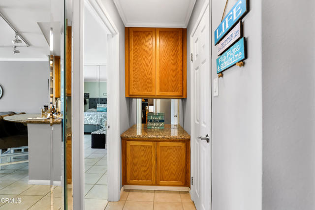 2901 Peninsula Road, Oxnard CA: https://media.crmls.org/mediaz/721e9a63-3bee-4345-beda-f02913bcee23.jpg
